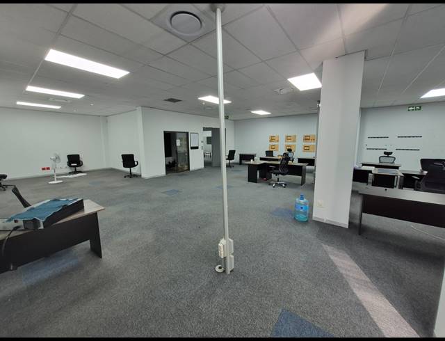 331M² OFFICE TO LET IN RIVONIA